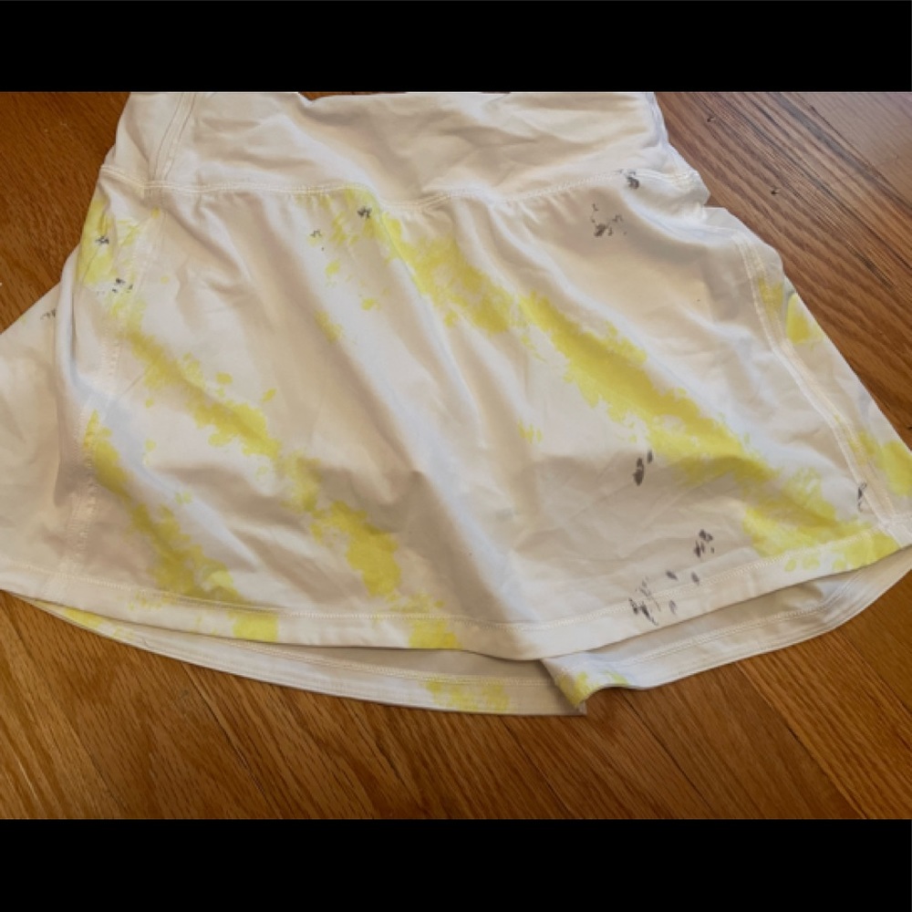 Size 4 LuluLemon Athletica pace rival mid rise skirt tall 12’ inseam